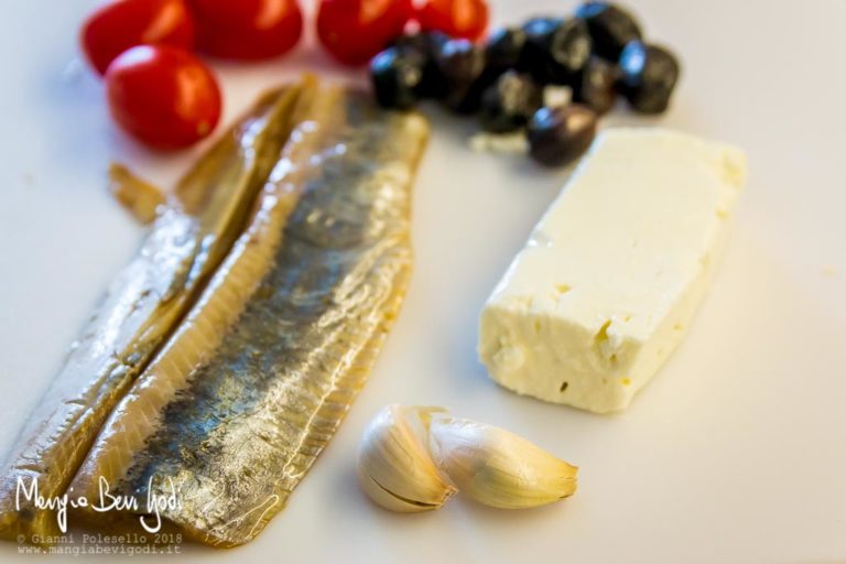 Vermicelli Con Aringa Pomodorini Feta E Olive Nere Mangia Bevi Godi